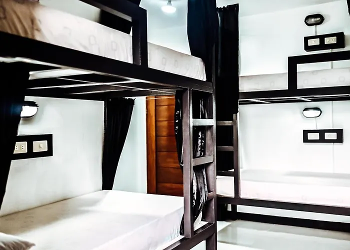 Island Brasserie Hostel