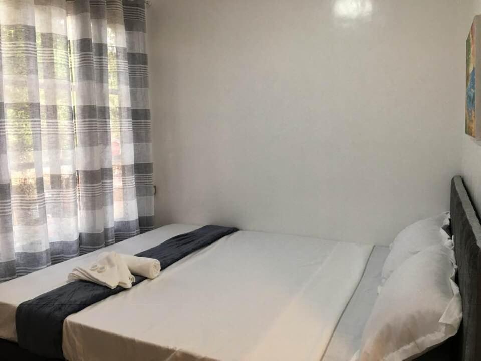 Bed & Breakfast Island Brasserie *