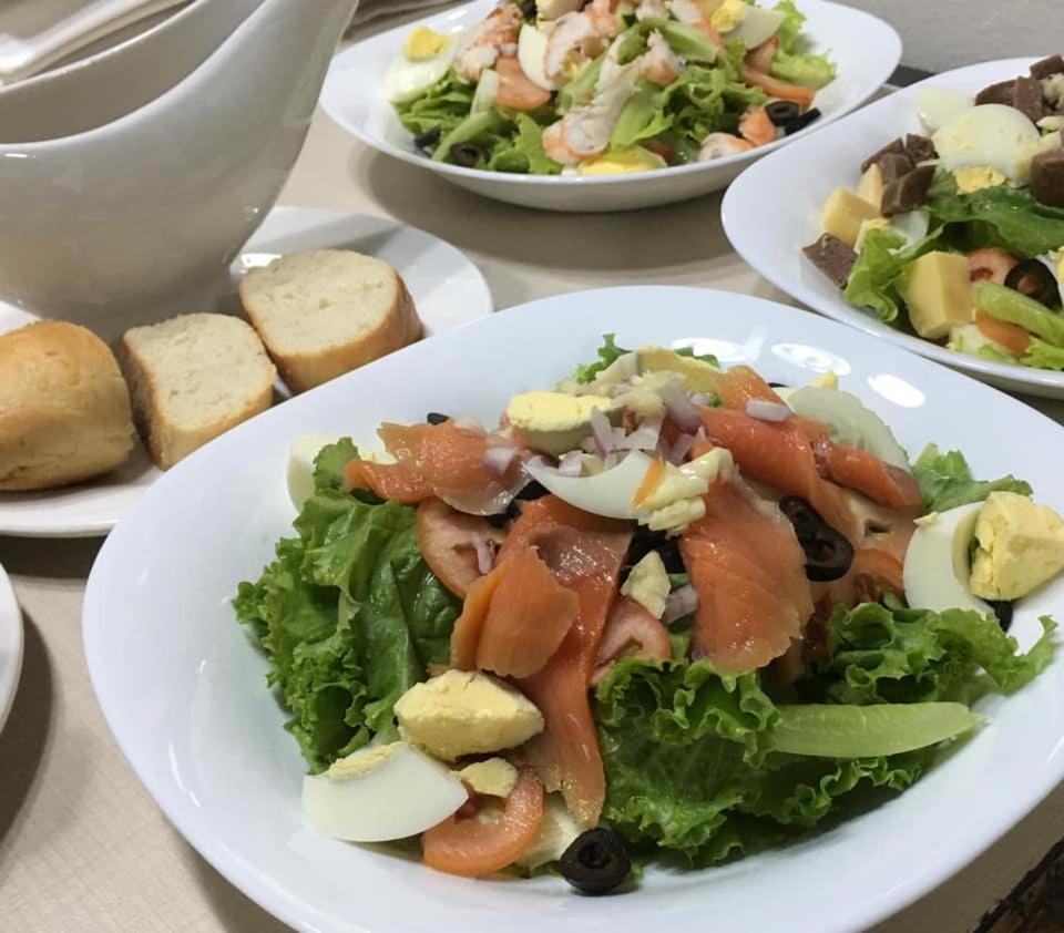 Island Brasserie Bed & Breakfast